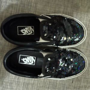 Vans kids size 11 classic slip on flippy sequin shoes. Black flips to checkered